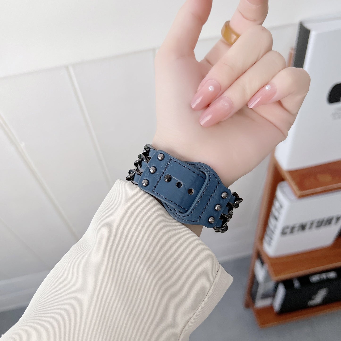 Rivet Bracelet Leather Apple Watch Band